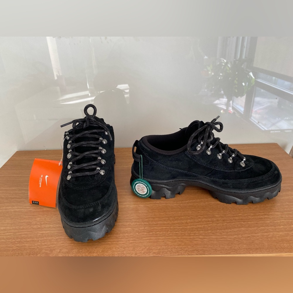 Nike Lahar Lows All Black sz 7 NEW